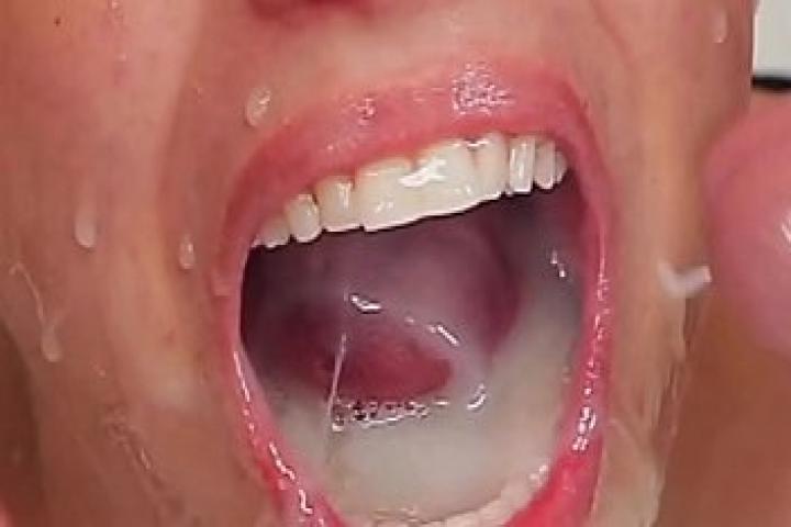 Бесстыжие глотательницы спермы с участием Кейси Калверт